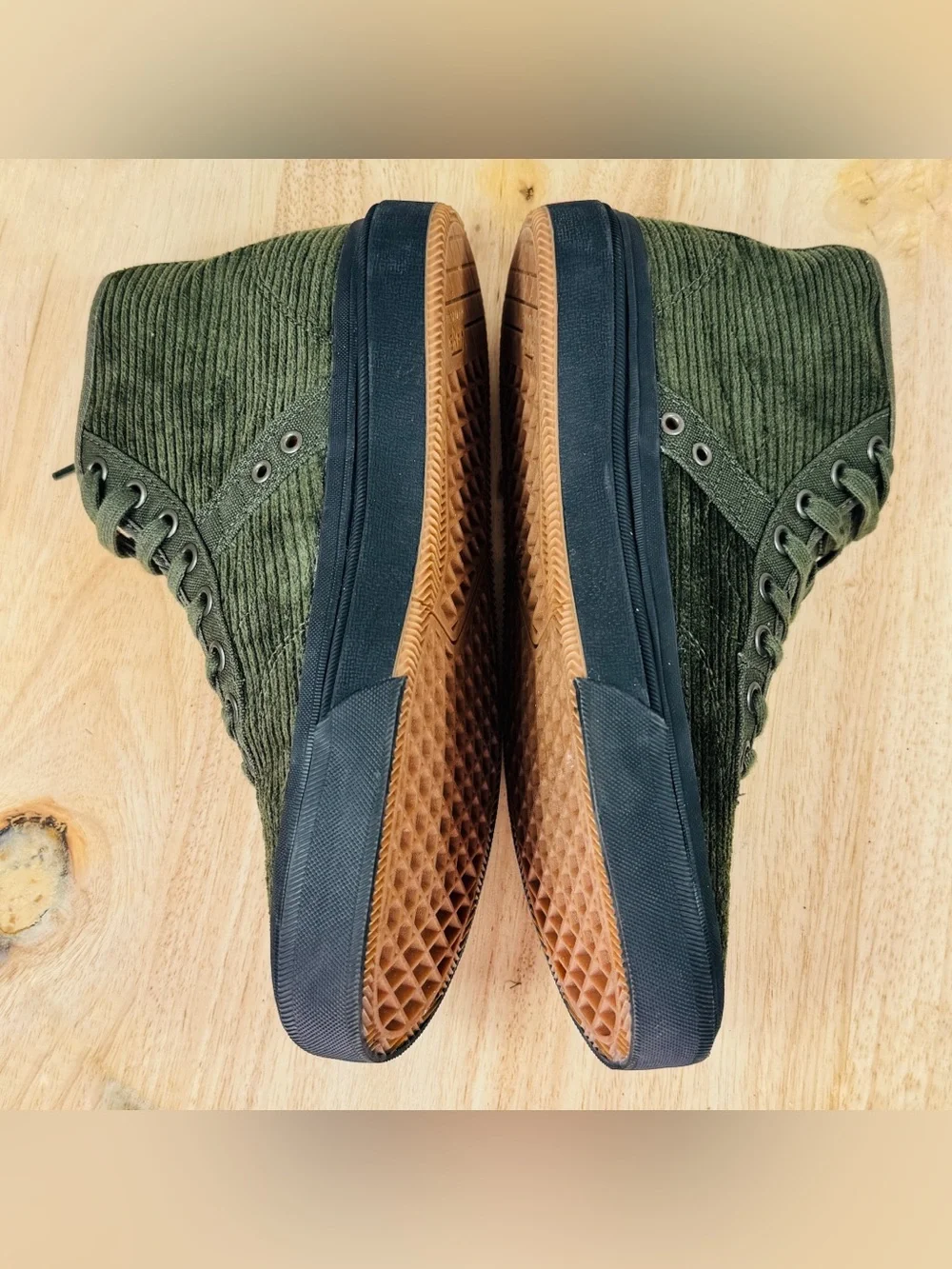 Vans crockett high